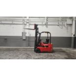Raymond Model: 445-C30TT 3,000Lb 3-Wheel Electric Forklift. Hours: 930