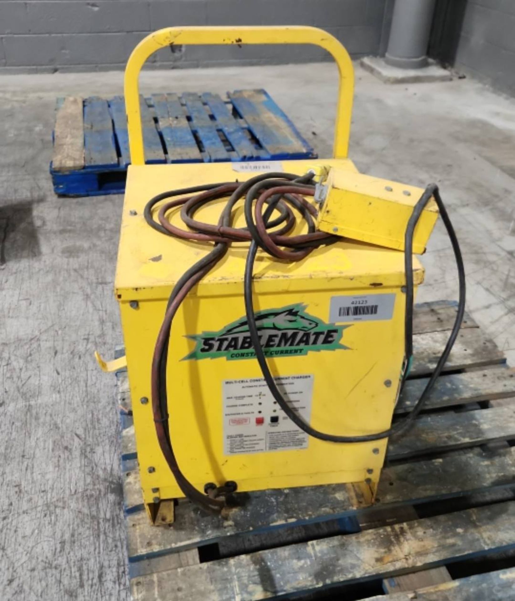 Applied Energry Stable Mate 48 Volt Electric Forklift Battery Charger.