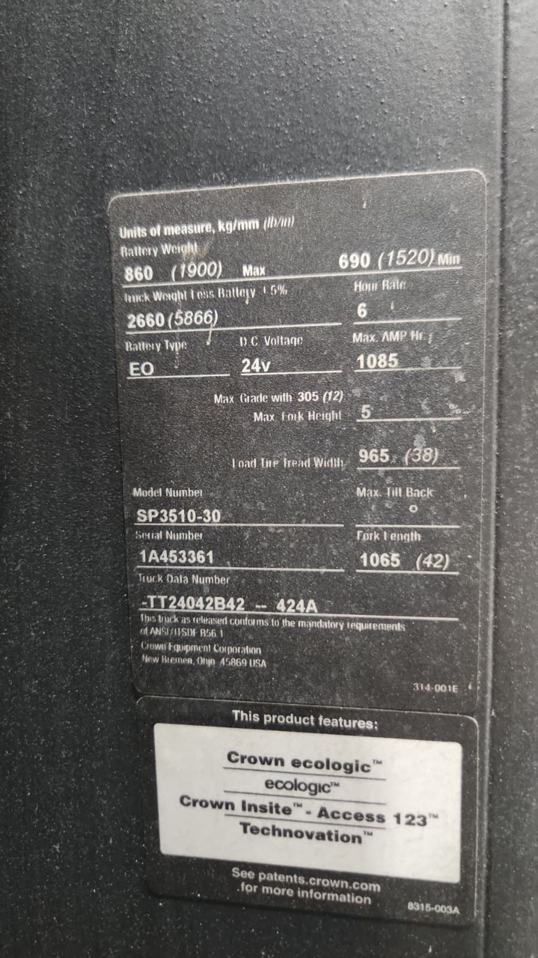 Crown Model: SP3510-30 3,000 lb Capacity Order Picker Electric Forklift with Battery. Hours: 4,856 - Image 4 of 8