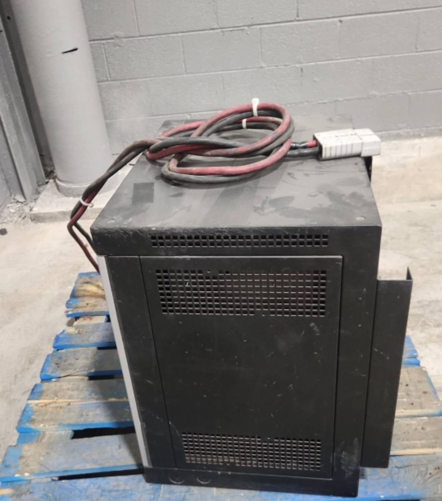 Ametek Eclipse II 12/24/36 Volt Electric Forklift Battery Charger. - Image 4 of 5