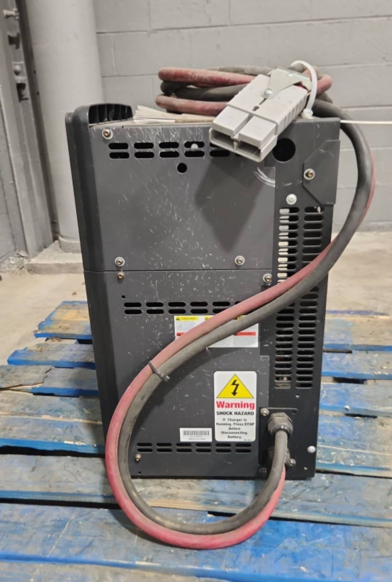 Hawker PTO Mod3 Model: PTOM3-48C-180Y 24/36/48 Volt Forklift Battery Charger. - Image 3 of 5
