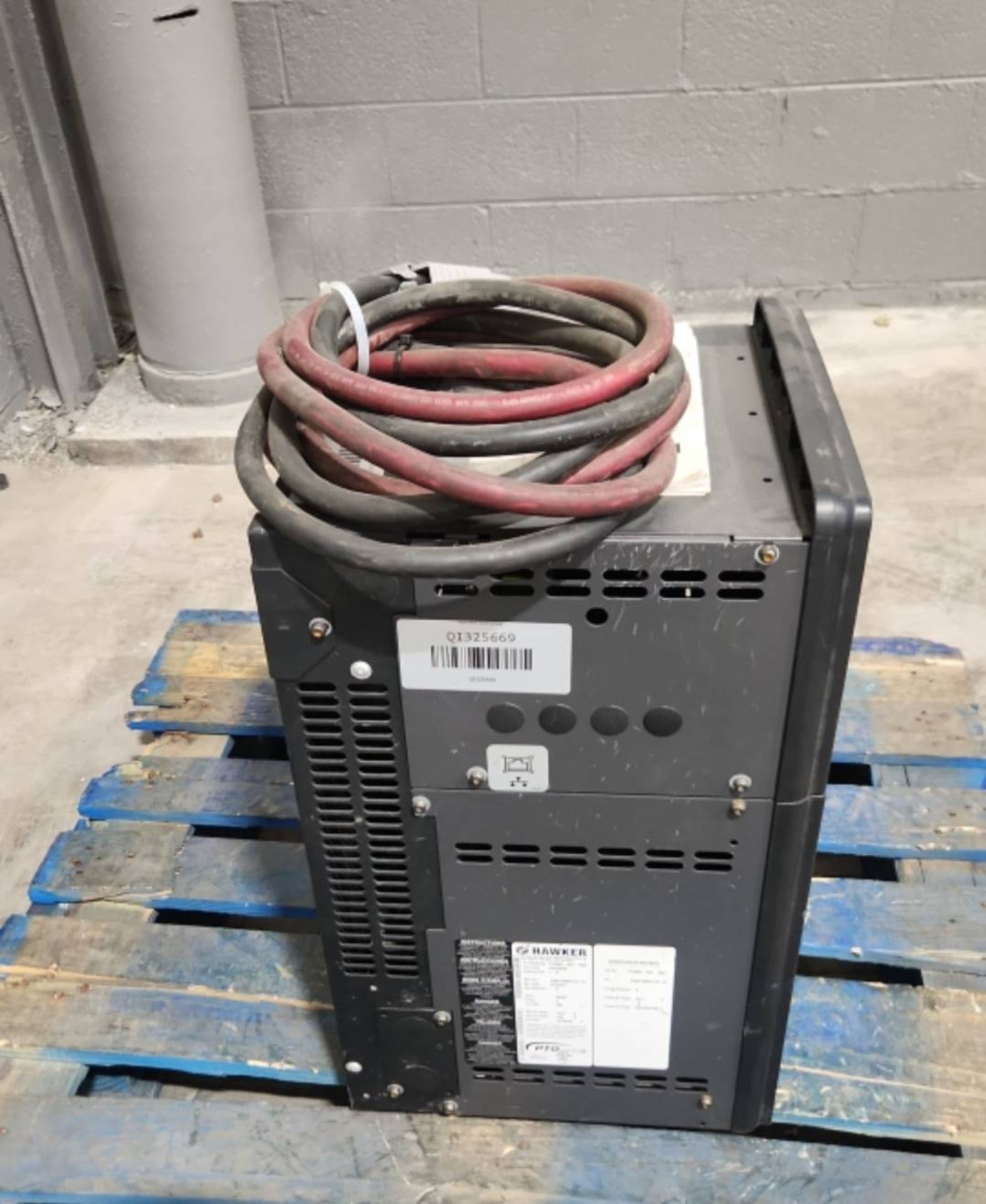 Hawker PTO Mod3 Model: PTOM3-48C-180Y 24/36/48 Volt Forklift Battery Charger. - Image 4 of 5