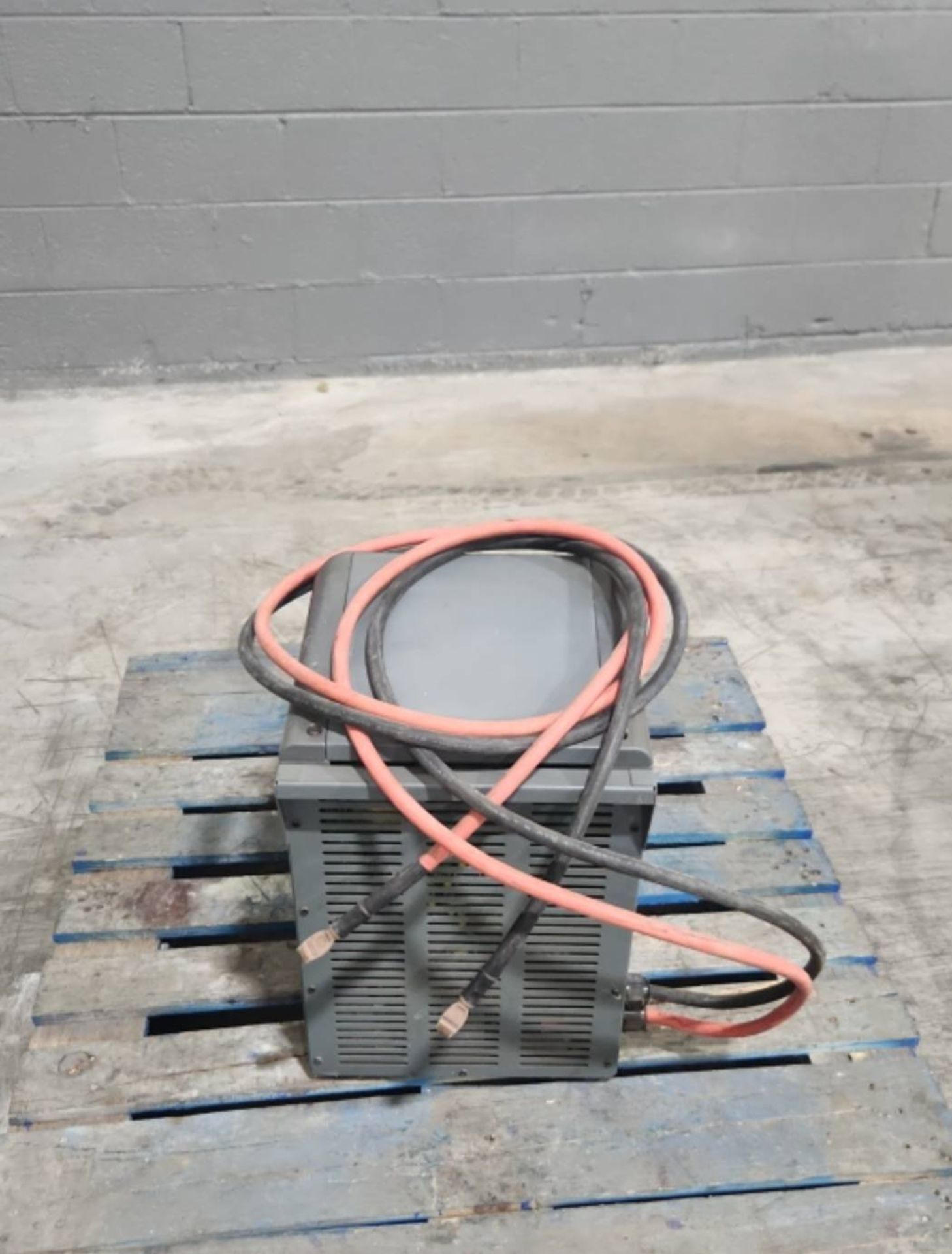 EnerSys EnPower Multi 24/36/48 Volt Electric Forklift Battery Charger. - Image 3 of 5