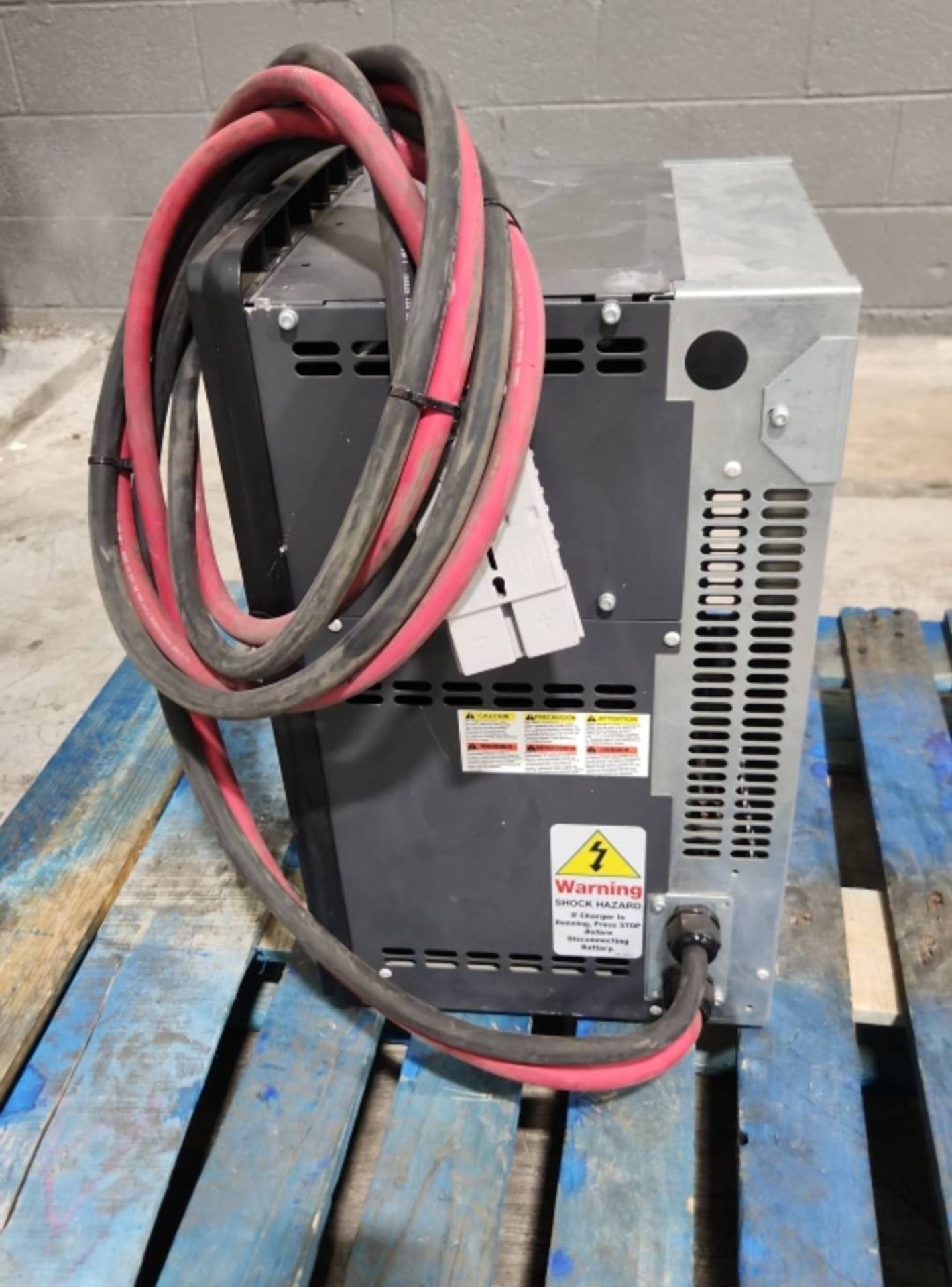 Hawker PTO Mod3 Model: PTOM3-48C-60Y 24/36/48 Volt Forklift Battery Charger. - Image 2 of 5