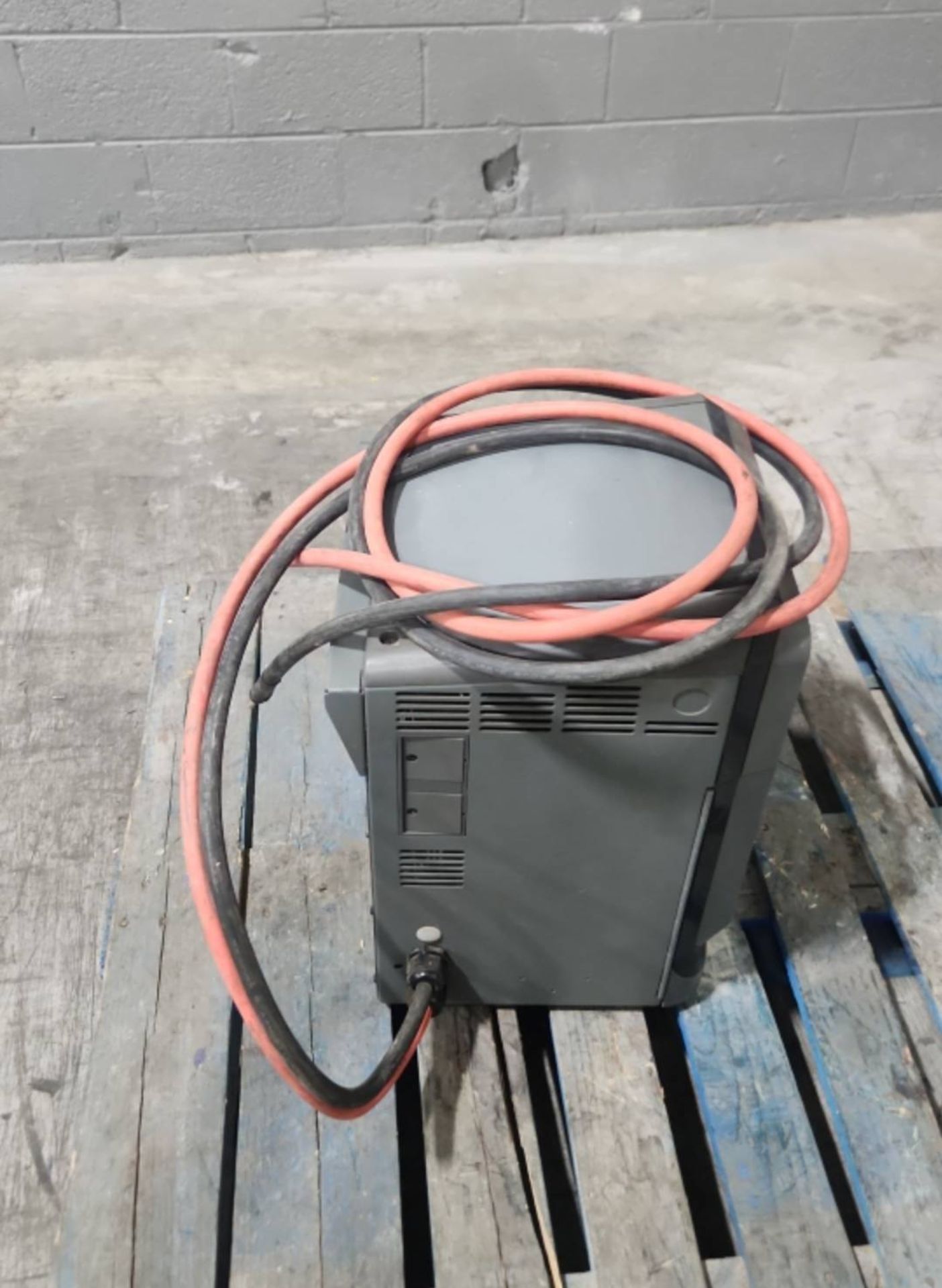 EnerSys EnPower Multi 24/36/48 Volt Electric Forklift Battery Charger. - Image 4 of 5