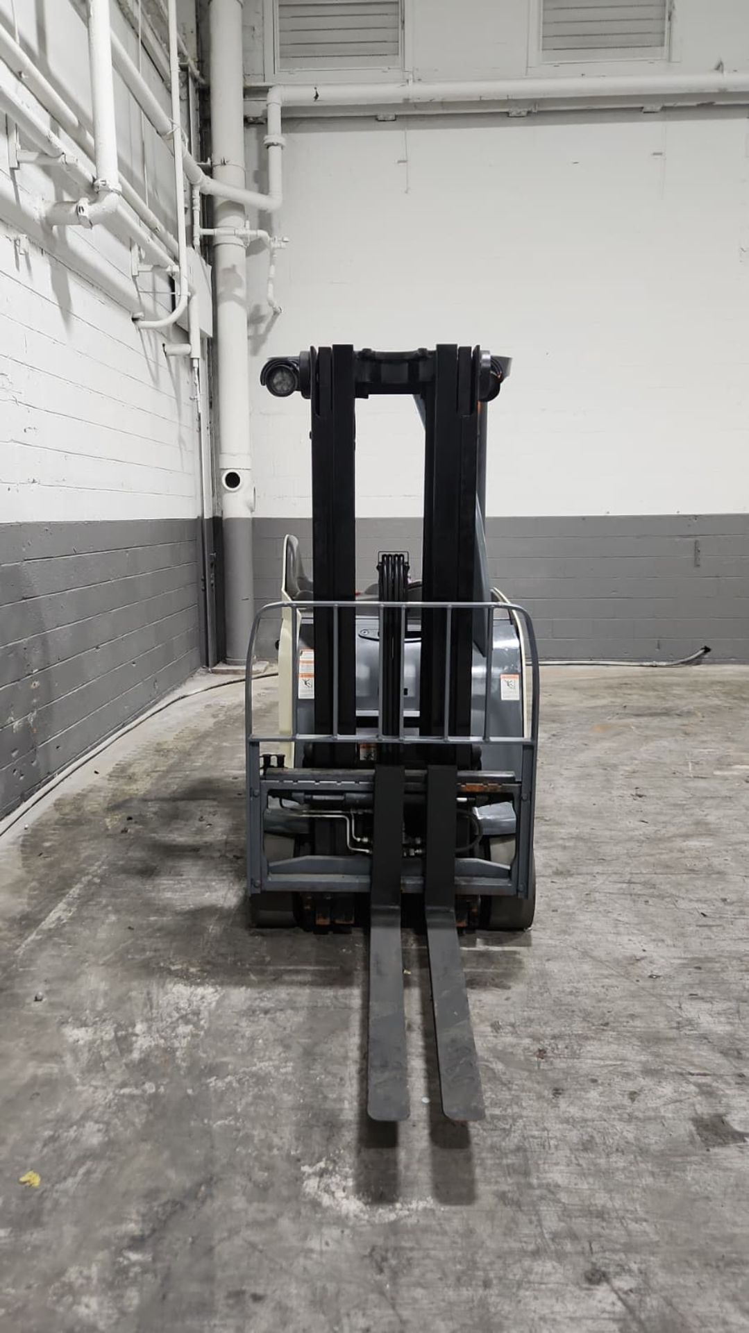 2015 Crown Model: RC5545-40 4,000lb Capacity Electric Forklift with Battery. - Image 7 of 7