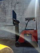 2021 Raymond Model: 425-C40TT 4,000LB Stand Up Counterbalance Electric Forklift.