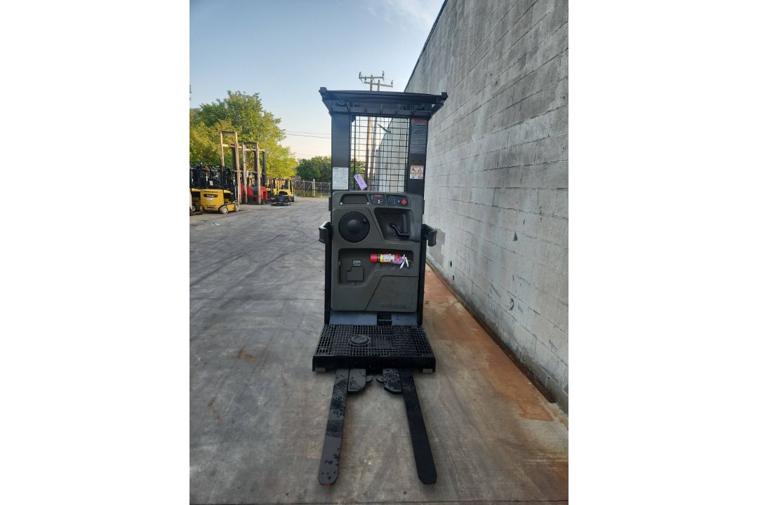 2020 Raymond Model: 530-OPC30TT 3,000LB Electric Order Picker Forklift. Hours: 7,615 - Image 5 of 8