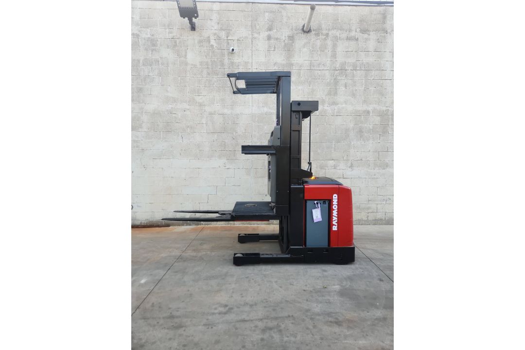 2020 Raymond Model: 530-OPC30TT 3,000LB Electric Order Picker Forklift. Hours: 7,615 - Image 1 of 8