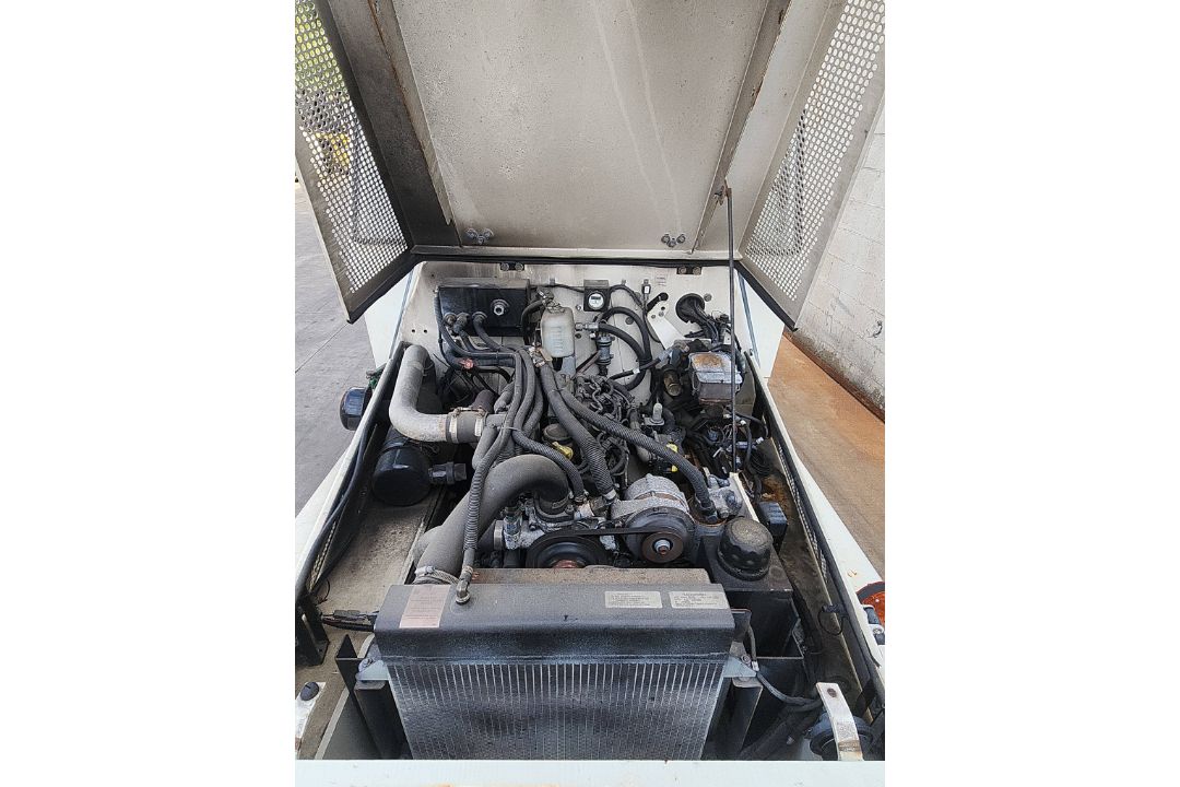2021 TUG M1A60-44 Heavy-Duty Airport Baggage Tow Tractor with Enclosed Cab. Hours: 4,387 - Image 8 of 8