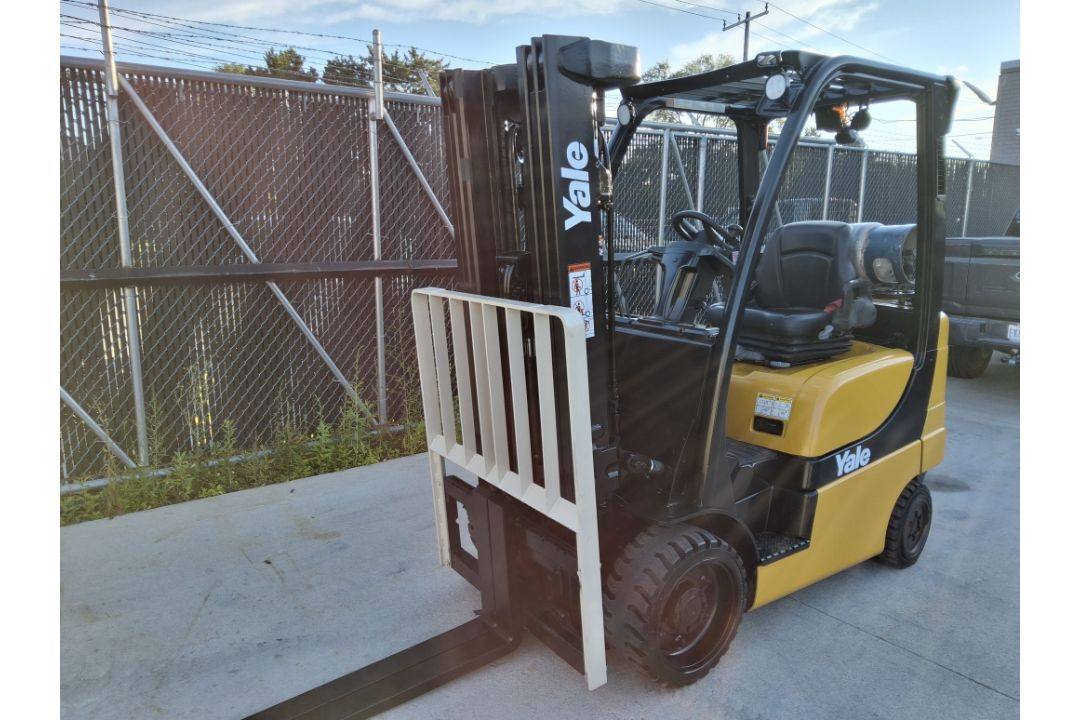 Yale Model GLC050VXN 5,000lb Capacity Cushion Tire LP Powered Forklift. - Image 1 of 8