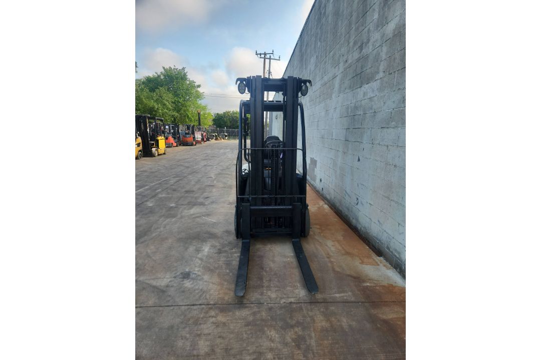Crown Model: SC5225-30 3,000lb Capacity Electric Forklift with Battery. Hours: 5,086 - Image 8 of 8