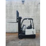 Crown Model: SC5225-30 3,000lb Capacity Electric Forklift with Battery. Hours: 5,086