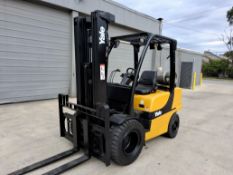 2016 Yale Model GLP060VXN 6,000lb Capacity Pneumatic Tire LP Powered Forklift Hours: 9,500
