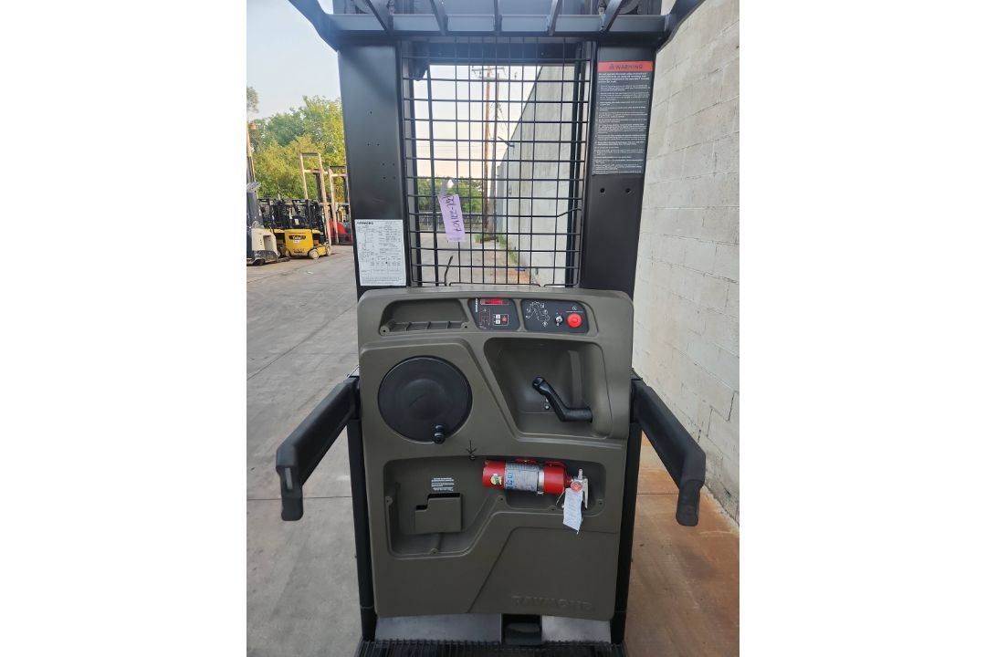 2020 Raymond Model: 530-OPC30TT 3,000LB Electric Order Picker Forklift. Hours: 6,708 - Image 5 of 8