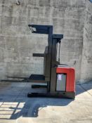 Raymond Model: 520-0PC30TT 3,000lb Stand Up Counterbalance Electric Forklift.