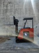 Raymond Model: 425-C40TT 4,000LB Stand Up Counterbalance Electric Forklift.