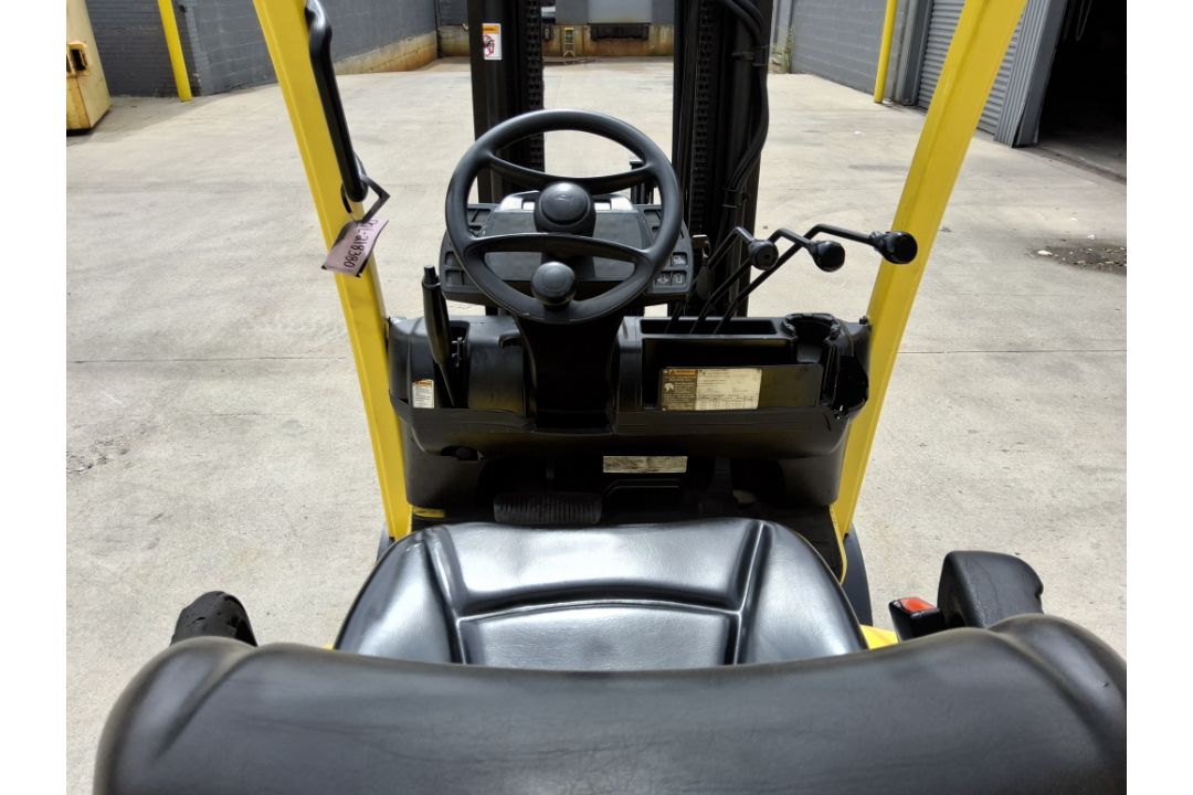2017 Hyster S60FT 6,000LB Capacity. LP Powered Forklift. 3 Stage Mast, Hours: 5,105 - Image 4 of 8