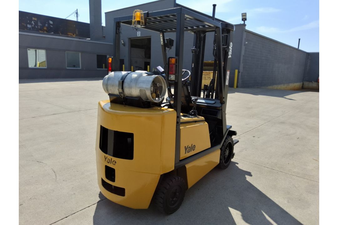 Yale Model: GLC050 5,000LB LP Powered Forklift. Hours: 6,603 - Image 3 of 9
