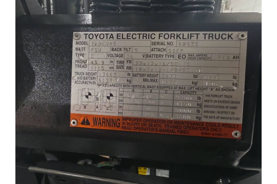 Toyota Model: 7FBCU45 10,000lb Capacity Electric Forklift. Hours: 1,735! - Image 4 of 7