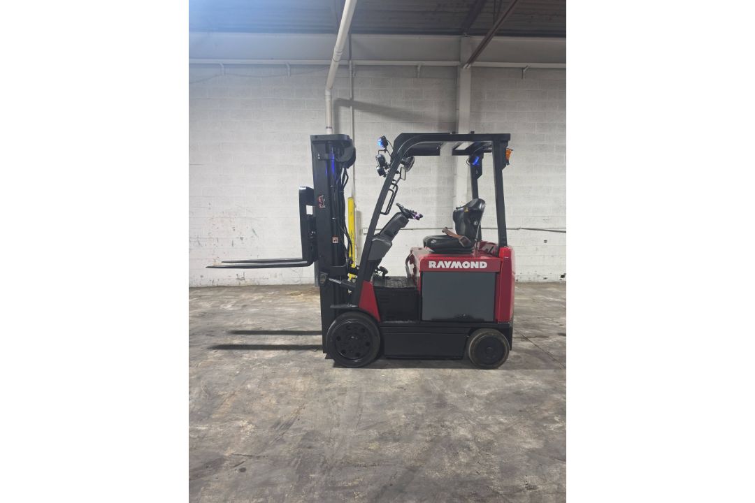 2019 Raymond Model: 4750C50S 5,000LB Capacity. Sit Down Counterbalance Forklift. - Image 1 of 8