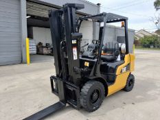 CAT Model: GP25N 5,000lb Capacity Internal Combustion Forklift, Pneumatic Tires