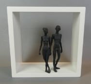 SUSANNE KRAIßER (1977), "Stehendes Paar", Bronze, im offenen Rahmen,