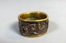 Großer Serviettenring, wohl Messing, reich verziert, Dm. Ca. 5,4 cm