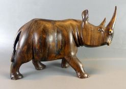 Nashornfigur, Holz, geschnitzt, H. ca. 14, B. 21 cm