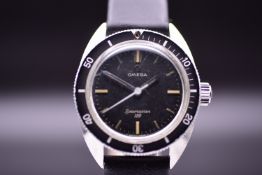 Omega 30mm Ref. 535.007 Diver's Wristwatch Matte Black Dial Omega Buckle 1967