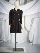 Lanvin, collection Haute Couture, Automne-Hiver 1950. Petite redingote en lainage noir et incrust...