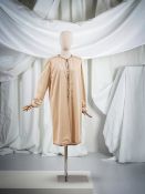 Yves Saint Laurent, collection Haute Couture, Printemps-Eté 1979. Tunique et jupe en soie &#...