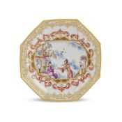 Très rare soucoupe octogonale en porcelaine de Meissen, vers 1735 A very rare Meissen Chinoi...