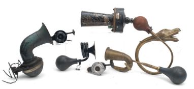 Horns and warning signals, ((7))