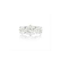 DIAMOND THREE-STONE RING