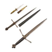 THREE MAIN GAUCHE-TYPE SMALL DAGGERS.