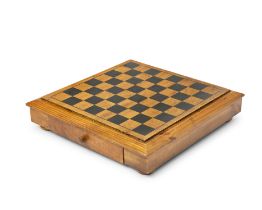 Lord John Grey's chess board Season 3, Episode 3, 'All Debts Paid'