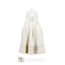 Claire's wedding night ensemble, from the wedding of Jamie and Claire Season 1, Episode 7, 'The ...