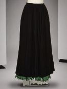 Christian Dior, collection Haute Couture, circa 1965. Jupe du soir en velours et soie verte Chri...