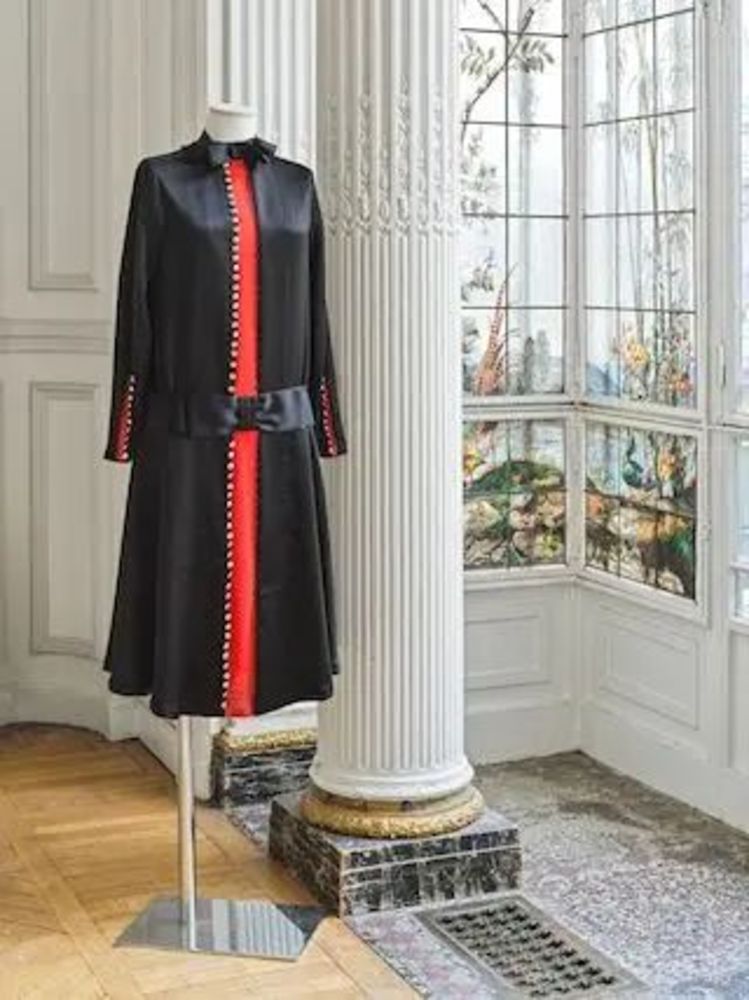 1910–2010 100 years of Haute Couture and vintage pieces, from two european collection and others