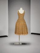Christian Dior attribué à, collection Haute Couture, circa 1956-1958. Robe de cocktail ...