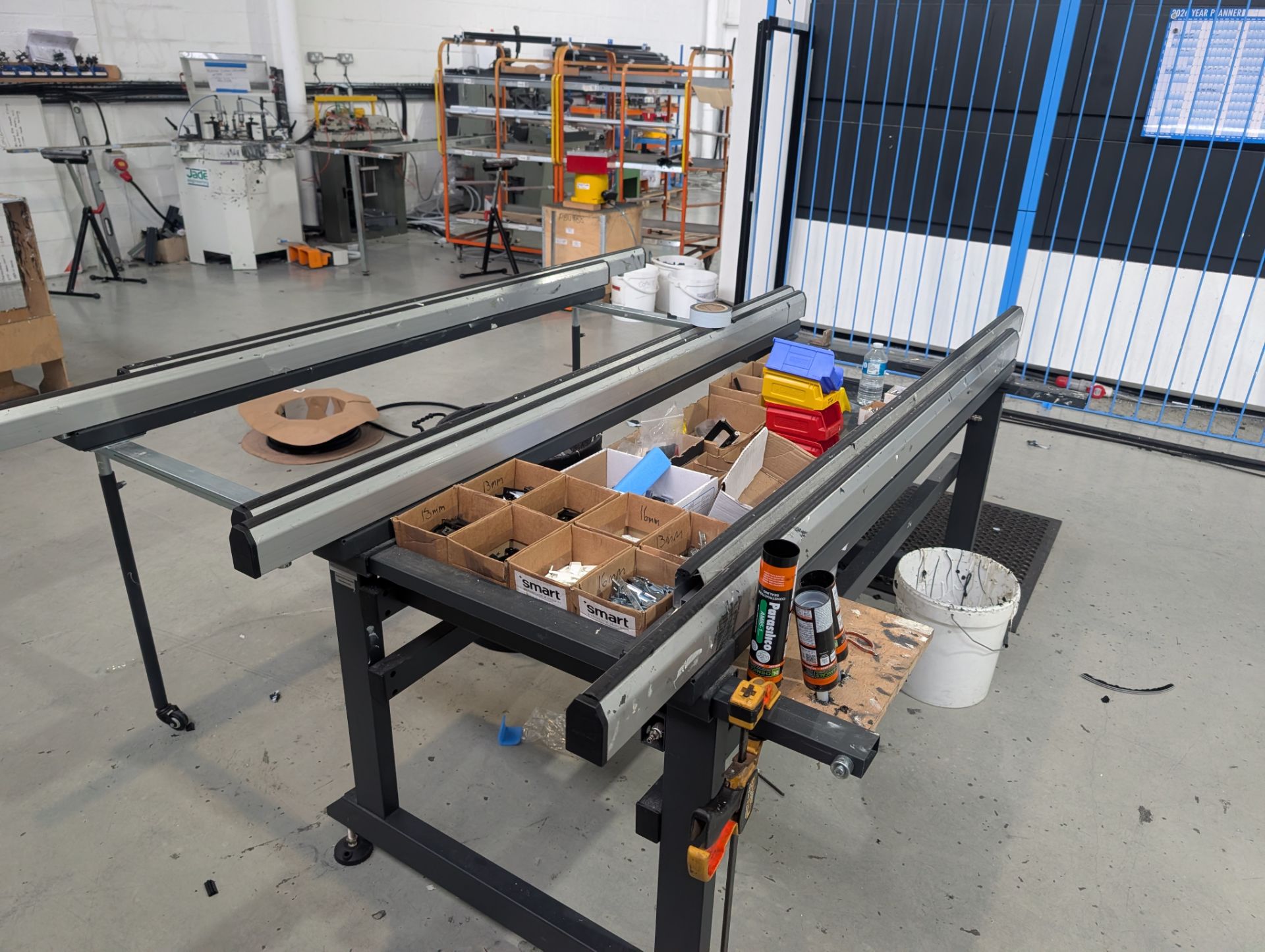 glass cutting table