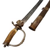 Jagdsäbel mit einseitig geschliffener Klinge, Hirschhorngriff und Muschelstichblatt, Lederscheide