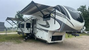 2022 Grand Design Solitude 345GK Camper