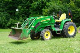 2007 John Deere 3320 Tractor
