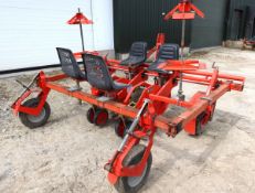 Checchi and Magli Wolf pumpkin and module planter, four seater.
