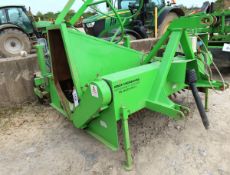 Jones Engineering Topper machine, twin rotor, rubber flail, side discharge, auto height.