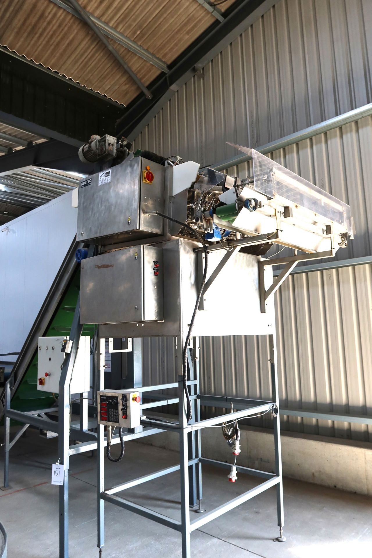 2008, Newtec s/steel system weigher, Type: 2009A, metal framed elevated cleated conveyor 0.53m