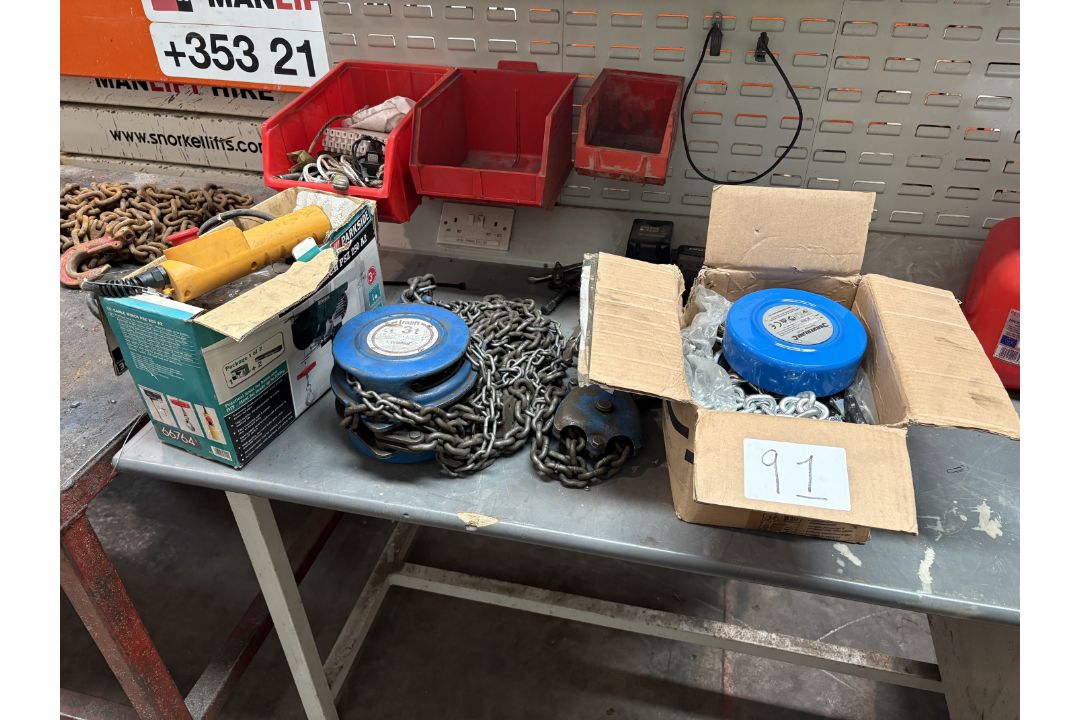 Silverline 300kg Chain Block (Unused), Trilift 3 Ton Chain Block, Parkside 250kg Cable Winch.