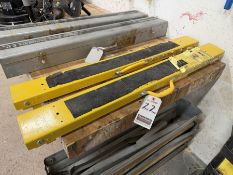 BLUE HAWK 36" H.D. FOLDING SAWHORSE SET